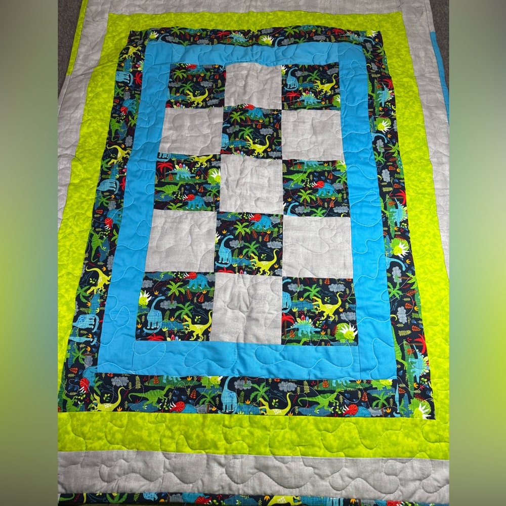 Baby Quilt HomeSewn Dinosaur 36”X46” Cozy Flannel Backing Machine Quilted